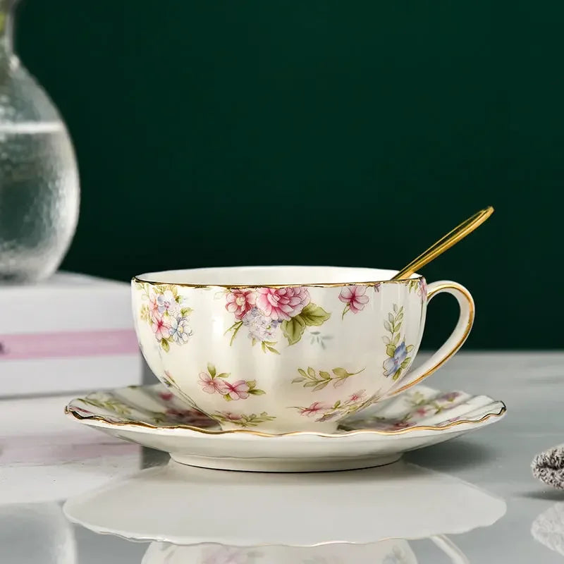 3PCS/Sets Pastoral style Flowers Tea Set Ceramic Coffee Cup Suit High-Grade Bone China Golden edge Tea Cup Saucer With A Spoon