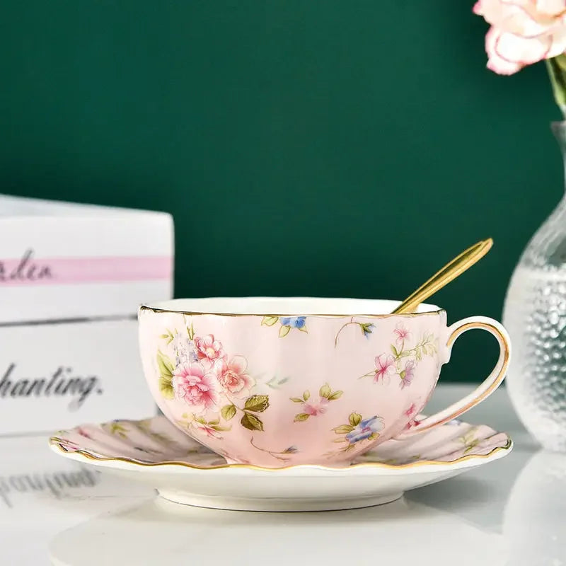 3PCS/Sets Pastoral style Flowers Tea Set Ceramic Coffee Cup Suit High-Grade Bone China Golden edge Tea Cup Saucer With A Spoon