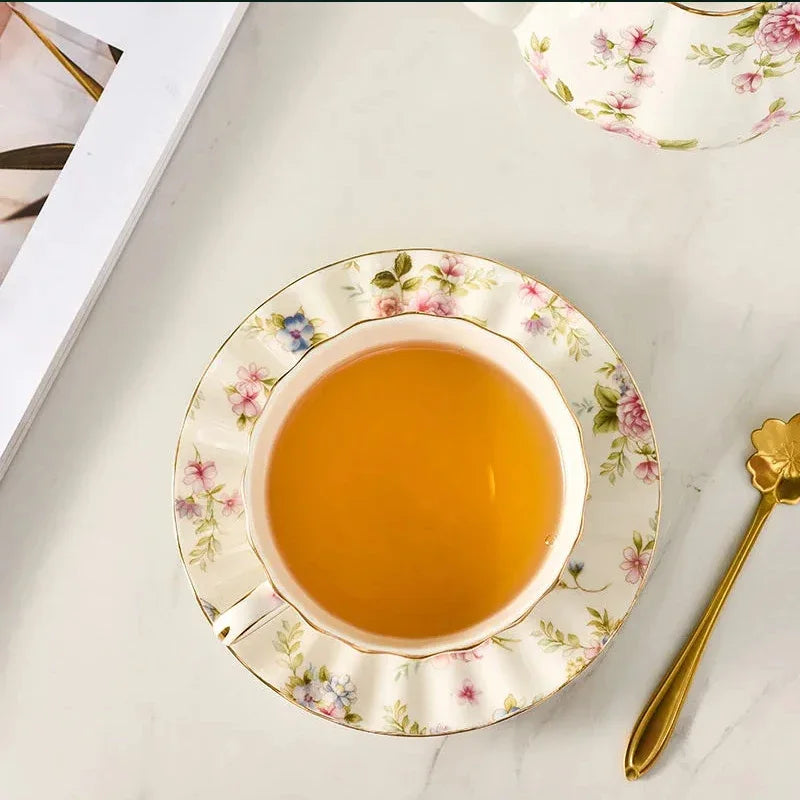 3PCS/Sets Pastoral style Flowers Tea Set Ceramic Coffee Cup Suit High-Grade Bone China Golden edge Tea Cup Saucer With A Spoon